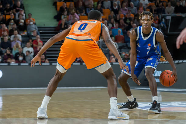 反而让部分 反而让部分